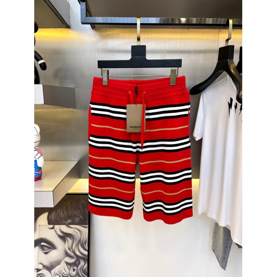 July 18, 2023 Bur Babao, 22s new product recommendation, ins Little Red Book blogger recommended! Burberry's classic striped style, men's and women's knitted straight quarter shorts, features a custom knit integrated striped fabric with unique characteris