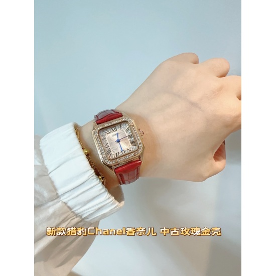 20240408 Belt 155 Chanel ⌚ The Cheetah watch features a new diamond Roman dial that is both gorgeous and unrestrained, conveying the aesthetic style conveyed by Panther de Cheetah. It has smooth lines, charming and charming, soft and fitting on the wrist,