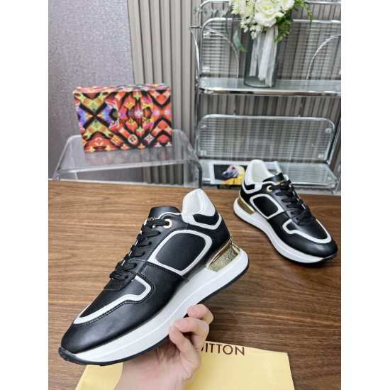 20240414 2023 LOUIS VUITTON, a popular new winter sports shoe, has been launched. The two tone leather upgraded brand's classic Run Away sports shoes are lighter than before. The original last design provides excellent comfort to the feet and the sole is 