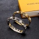 2023.07.23 New original LV white fritillary Four-leaf clover bracelet Louis Vuitton counter with the same material is popular, and the design is unique, retro and avant-garde. The 14K Precision Color Preservation Edition of the bracelet has been deeply lo