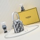 2024/03/07 760. FENDI: The same MON TRSOR bucket bag as the counter, decorated with the iconic FF logo in eight colors of white rice, is super practical for one shoulder or handheld use. Size: 18 * 12 * 10cm. Style number: 5320 white cloth with black lett