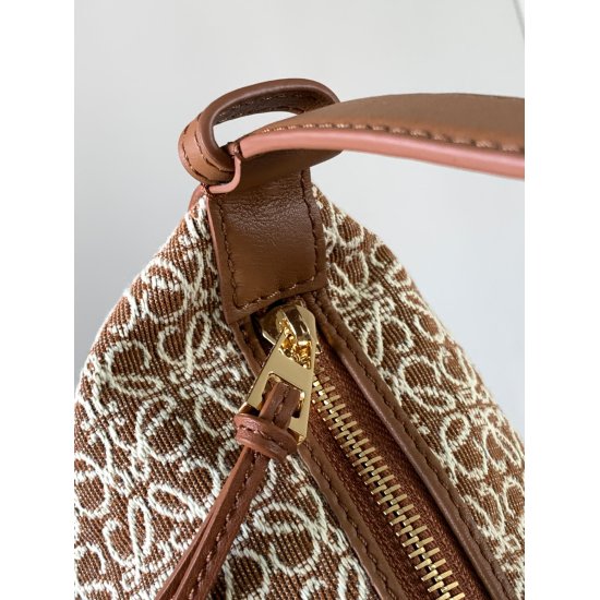 20240325 P700 Anagram Jacquard and Cow Leather Cubi Handbag Large Bench Bag~Cubi Lunch Box Bag The joy of this season is from Cubi! L0ewe's latest popular underarm bag, Cubi embroidered design, exudes a sense of sophistication. Any outfit with a plain whi