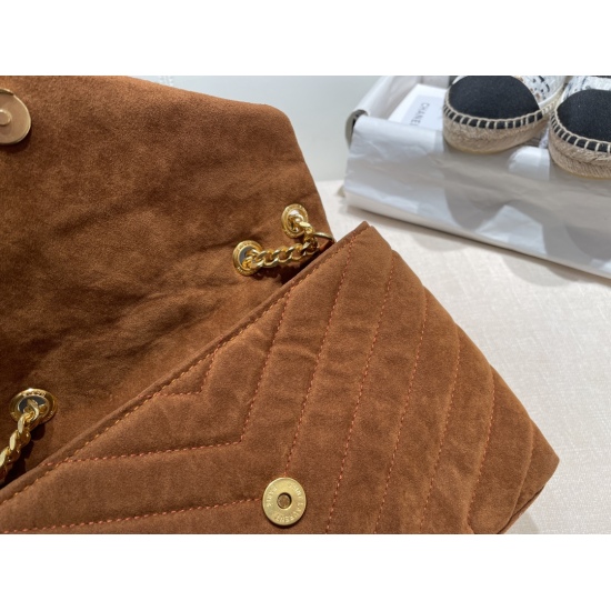 2023.10.18 p195 Gift Box size23 16YSL Saint Laurent Mailman Bag Autumn and Winter New Suede Material is too suitable for autumn and winter. Soft and comfortable feel, fashionable and retro feel. Inner compartment with safety zipper