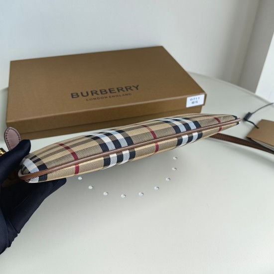 2024.03.09p480 Burberry's original product~~Burberry's hand bag, made of British worsted house checkered cotton pieces, with detachable leather shoulder straps, can be used as shoulder backpacks, and can easily store mobile phones, lipstick, cards and oth