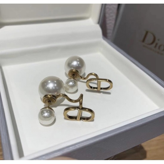 20240411 BAOPINZHIXIAO Dior 2020 new product ZP3900 CD antique copper pearl earrings, ear clip earrings, purchasing level one-on-one to create a classic pearl and vintage CD style that you will love at a glance. It will definitely not be the same as the s