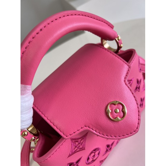 20231125 P1520 [Exclusive Real Shot M22863 Rose Red Embroidery/Mini] This Capucines mini handbag was created by Nicolas Ghesquire, highlighting the LV Broderie Anglaise theme of the brand's early autumn 2022 collection. The cow leather bag is embellished 
