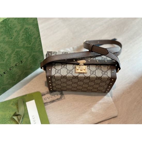 On March 3, 2023, the size of the 225 matching box: 18.5 * 10.5cmGG mini box bag won! The travel box style is even more exquisite!