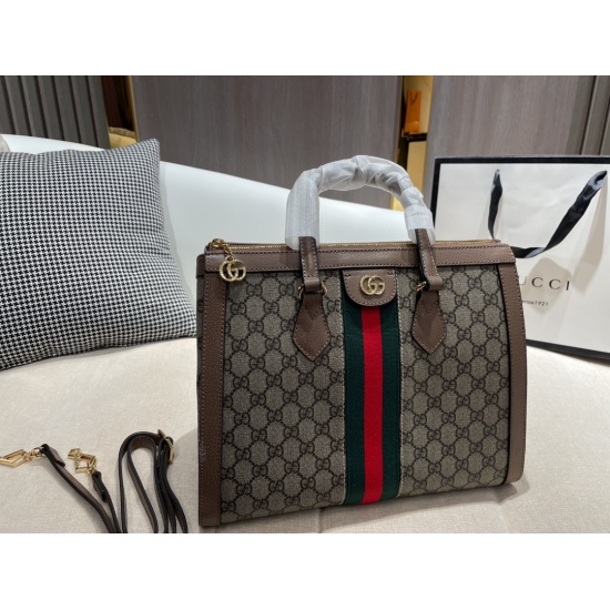 On October 3, 2023, the P200 psize large 33 24 small 26 19 Gucci Kuqitote bag is super atmospheric, beautiful, and can hold perfect details. The original hardware version is really classic. Your much-anticipated model looks great on the back, and the qual