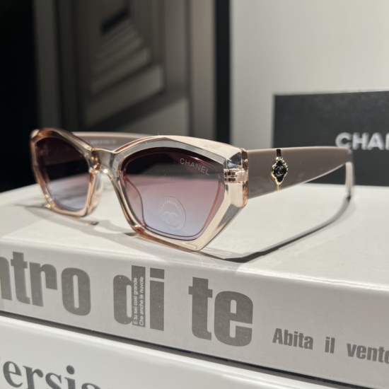 20240330 23 New brand: Chanel Chanel. Model: 3309. Male and female optical glasses, Polaroid lenses, fashionable, casual, simple, high-end, and atmospheric 4-color selection