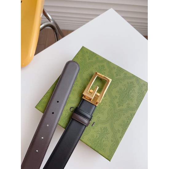 On December 14, 2023, GUCCI black and brown double-sided calf leather belt. Accessories continue to lead the trend of Gucci's new collection, showcasing outstanding quality with unique and rich details and practical functions. The classic square G buckle 