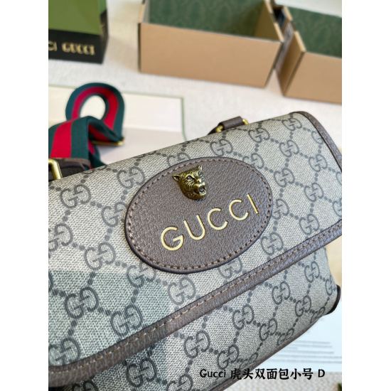 On March 3, 2023, P245Gucci Old Flower Double Sided Tiger Head Bag was used for daily casual mix and match. Before going shopping, a Gucci men's bag, a size tiger head bag, and a mailman's bag were unexpectedly included. This one is called GG super small 