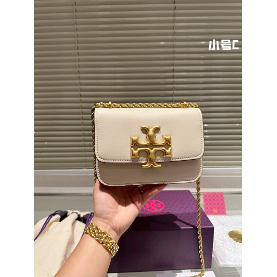 On November 17, 2023, the small P240 gift box packaging Tory Burch Eleanor Tory Burch counter's latest chain bag is of moderate size, imported fabric has a super good texture and is more durable! Size small 19cm