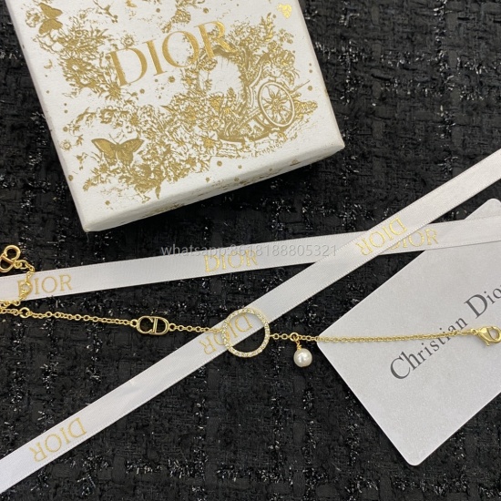 2023.07.23 Classic best-selling bracelet ✨✨ Super versatile and suitable for little fairies with no skin color or yellow skin. Wearing it is not afraid of collision. I am myself, a different fireworks