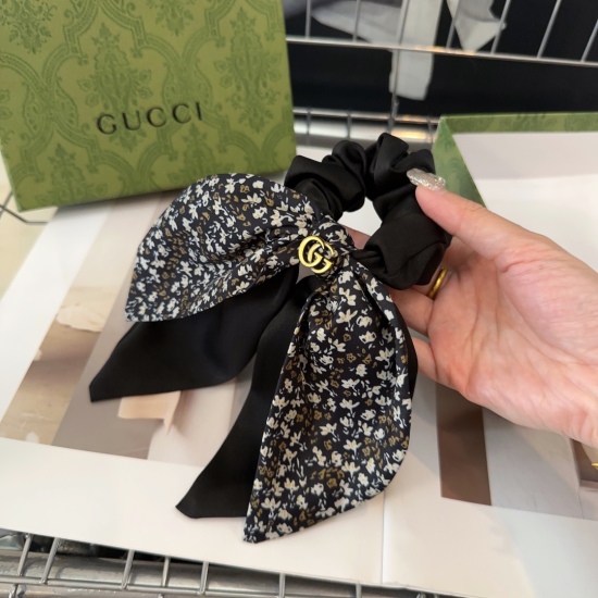 220240401 P 55 comes with packaging box Gucci (Gucci) GG letter small floral hair loop, fashionable and versatile, especially durable! Elegant little ladies must have