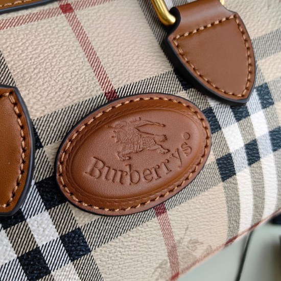 2024.03.09 Original P510 Burberry vintage collection's hottest Boston bag! Size 20, 14, 11, imported retro brown from Italy, with a thickness of 1.4 thick cowhide and imported warhorse fabric. Limenta is now the most popular style in popular medieval stor