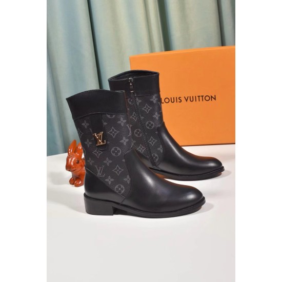 20230923 L ♐ The V8 inch mid length boots are ready for shipment, made of classic vintage leather and imported cowhide, with an timeless combination of all sheepskin lining and foot pads; Rubber wear-resistant large base size: 35-41 (42 can be customized)