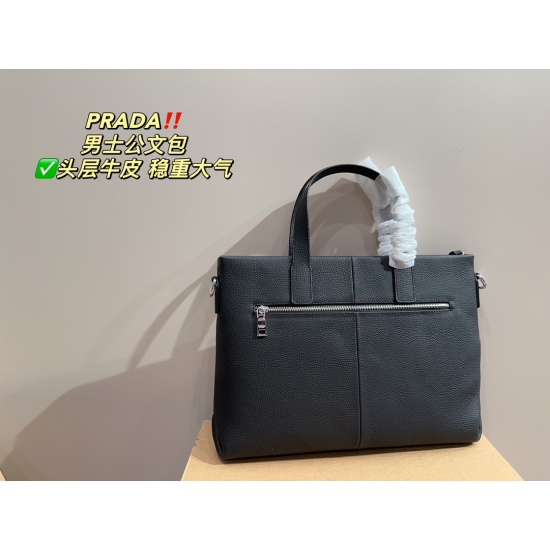2023.11.06 Head layer cowhide P310 ⚠ The size 37.27 Prada men's briefcase can be carried diagonally and has a large portable capacity. It can be used for black and versatile files and computers, and the classic material is very wear-resistant. It is the f