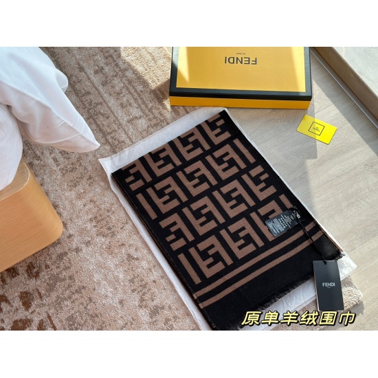 2023.10.26 190 box size: 35 * 180cm Fendi original single and double sided scarf This winter is a caramel flavored cashmere scarf with a soft and warm feel, which has a very good tone and is truly fragrant