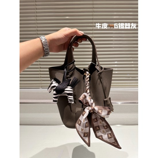 On October 29, 2023, imported top layer cowhide P270 (not a local product) | Hermes Picotin18 vegetable basket with free ribbons, small horse hanging accessories, random colors, and no choice of lychee grain cowhide material. If you can only bring one bag