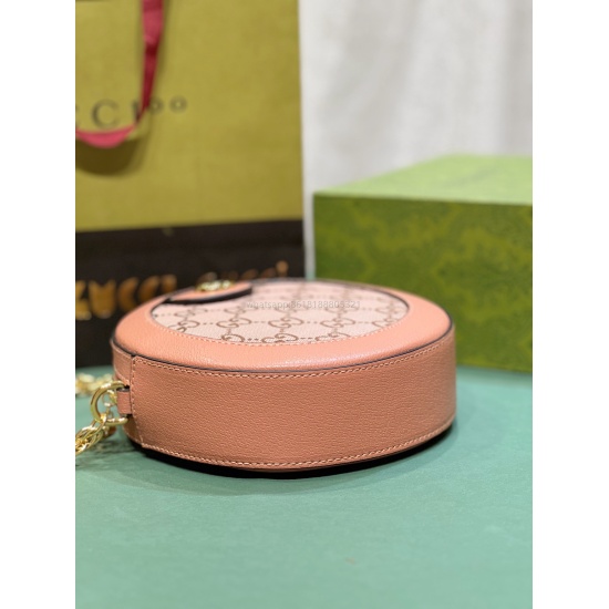 Real shot gucci model: 550618 powder cloth size: 18 * 18 * 4.5GG Ophidia series round cakes are cute and have a round shape ➕ The latest powder cloth! A small and exquisite bag that can fit under the plus. This shoulder strap comes with a leather chain