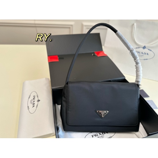 2023.11.06 P145 (with box) size: 2816PRADA New Postman Underarm Bag Flip over Body, Made of Nylon Material - Lightweight and Practical, Great for Packaging! High quality and versatile, essential for commuting!
