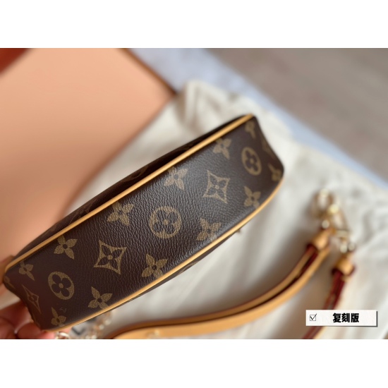 270 box reprint size: Top width 23 * 12cmL Home Moon Bag (Loop) was super popular last year, but there's really a reason why it's so popular! How fragrant! How fragrant! Handheld crossbody armpit get ✅ Multiple Backs