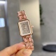 20240408 250 Sugar Plus New Color Champagne Chanel Premiere Collection Watch! The inspiration for 1987 comes from the silhouette of the Fangdeng Square in Paris, the ancient sugar cube! The diameter of the watch is 26.1X20 millimeters. The case is made of