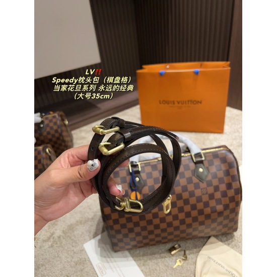 2023.10.1 Large P225 complete packaging ⚠️ Size 35.23 Medium P215 Full set packaging ⚠️ Size 30.20 Small P205 Complete Package ⚠️ The size 25.18LV Speedy Pillow Bag (Checkerboard) is truly Lv's flagship playboy series! Speedy has always been known for its