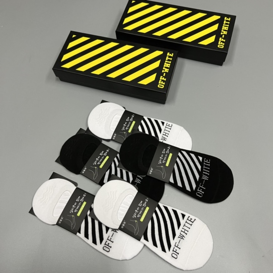On December 22, 2024, the new OFF-WHITE official website will release a synchronized version of the popular O-shaped invisible socks. The brand is of pure cotton quality, with 5 pairs in one box