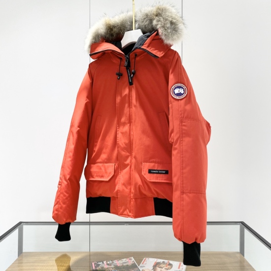 10.06 Contact customer service for detailed size Canadagoose/Canada Goose high-end version Chilliwack 01 type pilot jacket down jacket