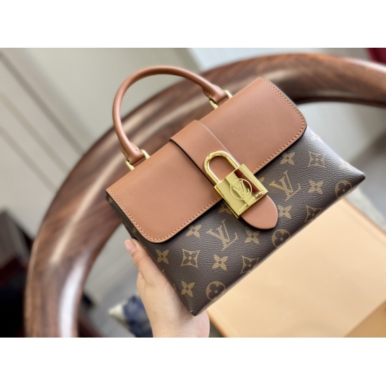 10.14 size: 20 * 16cm LV Lock BB handbag Large gold padlock
