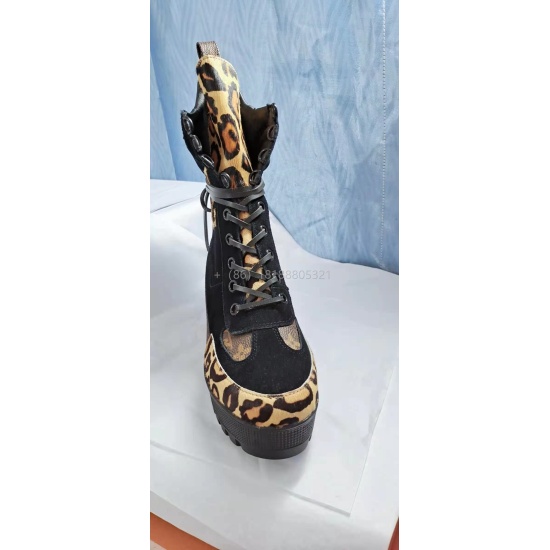 10.21 Louis Vuitton Louis Vuitton Thick Bottom Mid Tube Horsehair Women Size: 35-42 Please see the details