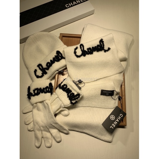 Three-piece wool suit hat ➕ scarf ➕ gloves