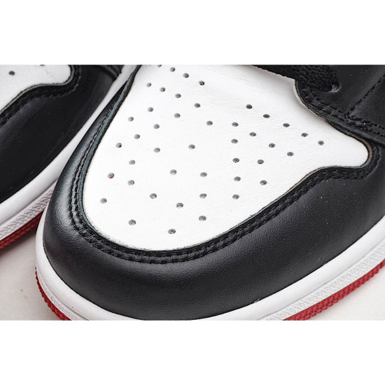 Air Jordan 1 Retro High OG 'Black Toe' 2016